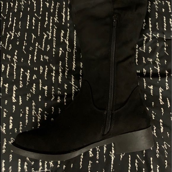 Knee high boots - Picture 3 of 6